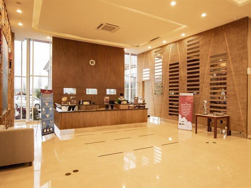 Labersa Hotel & Convention Center Toba Balige Eksteriør billede