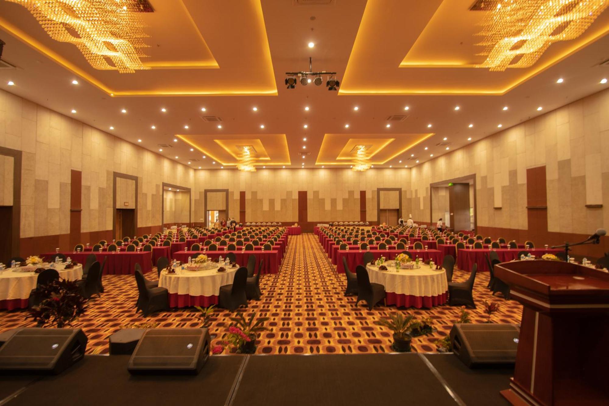 Labersa Hotel & Convention Center Toba Balige Eksteriør billede