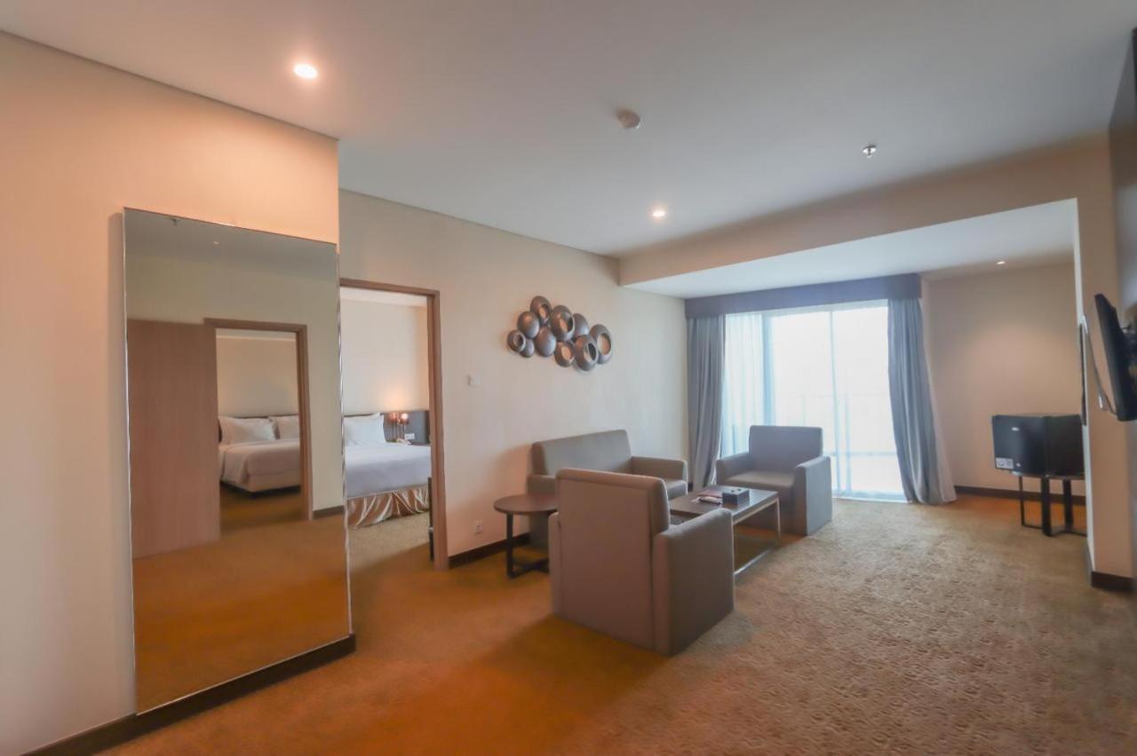 Labersa Hotel & Convention Center Toba Balige Eksteriør billede
