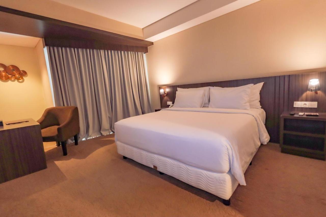 Labersa Hotel & Convention Center Toba Balige Eksteriør billede
