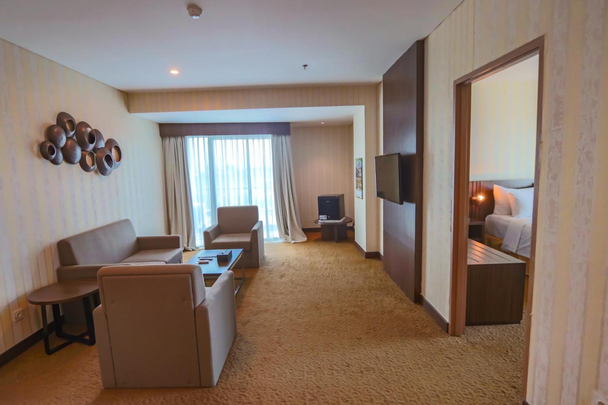 Labersa Hotel & Convention Center Toba Balige Eksteriør billede