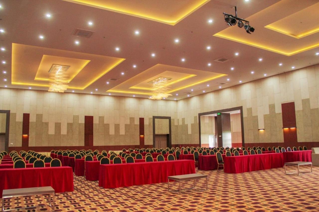 Labersa Hotel & Convention Center Toba Balige Eksteriør billede